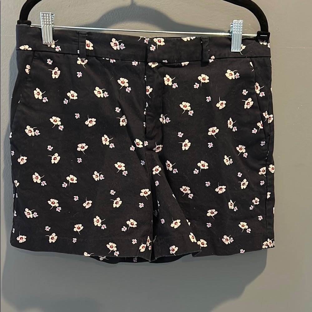 Banana Republic Floral Black Women's Shorts